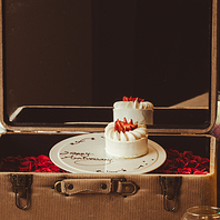 記念日、誕生日などのお祝いに！ホールケーキのご用意も