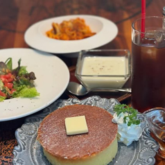 新鮮素材のパンケーキランチをぜひ、ご堪能ください