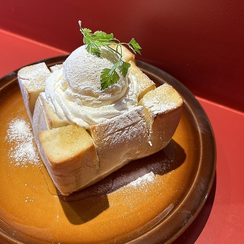 厚切りのサクふわパン★大満足スイーツトースト！！！の写真