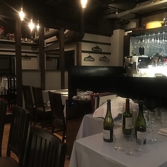 フレンチとイタリアンのマリアージュした料理をコンセプトに、グラスワインも常時20種類ほど取り揃えております。