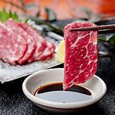 馬刺し&馬肉料理 笑う門のコース写真