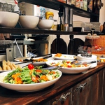 サラダを始め、新鮮・安全・安心の食材を使ったこだわり料理◎