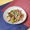 料理メニュー写真 げそアスパラきのこバターソテー