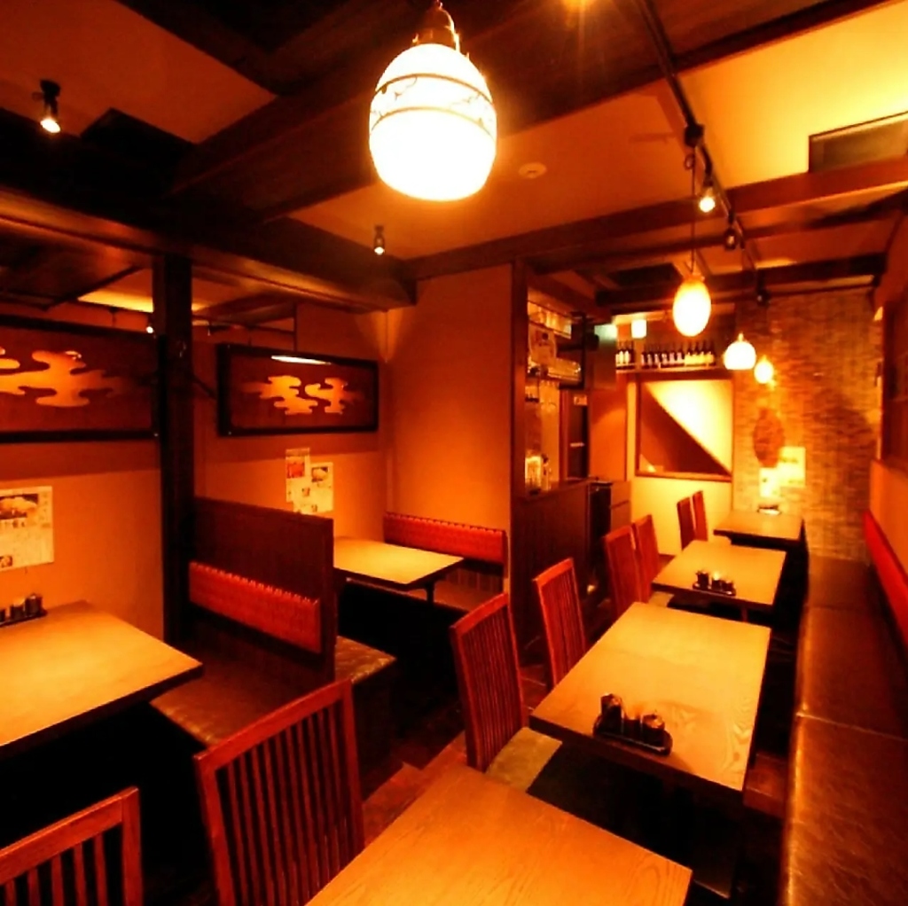 隠れ家的空間の当店「くらのあかり」で、ぜひ特別なひとときをお過ごしください。お待ちしております