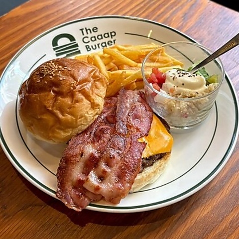 【麹町駅より4分】10月1日～リニューアルオープン♪厳選したバーガーを堪能できます！