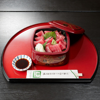 マグロの旨み贅沢に！毎週火曜がお得な絶品鉄火丼