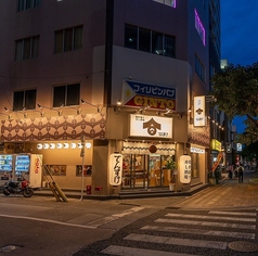 鶏炉端ト寿し酒場でんすけ商店松山店の雰囲気3