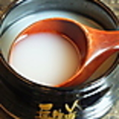 本格韓国焼肉店が提供するマッコリ