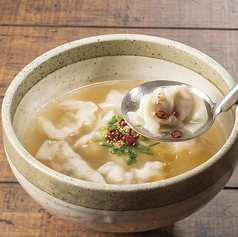 青唐辛子入りスープ餃子