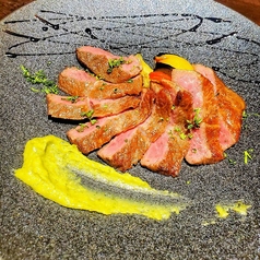 自慢の逸品☆鹿児島県産A5ランク黒毛和牛ミスジのタリアータ　-白みそとバジルのソース-の写真