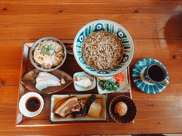 沖縄そばと地魚料理　上原そばのおすすめ料理1