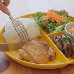 甘口仕立ての特製タンドリーチキン