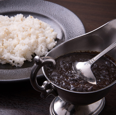 和牛すじ肉の黒カレー