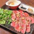 料理メニュー写真 自家製ローストビーフ～濃厚カルボナーラソース～　(小)