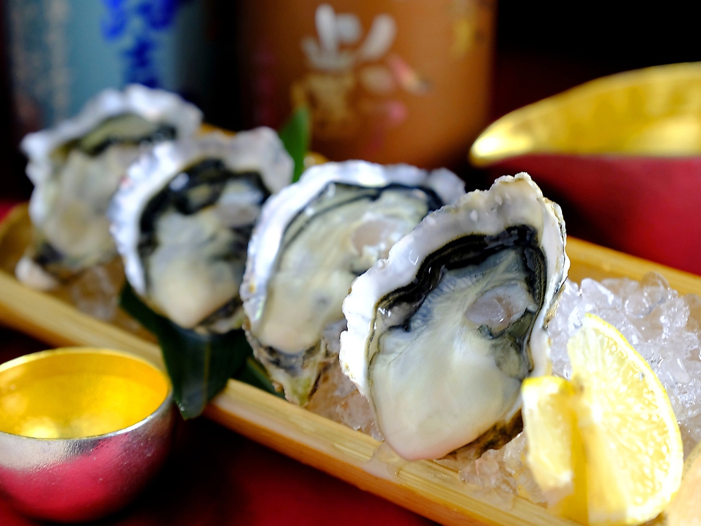 冬場は新鮮牡蠣を提供！！