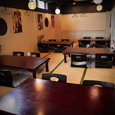 宴会は最大25名までＯＫ！！ゆったり靴をぬいで自慢の焼き鳥や串焼きを心ゆくまで堪能下さい。