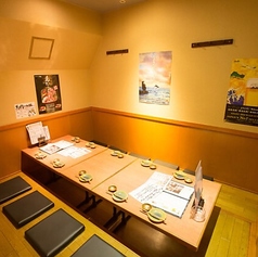 掘りごたつ席はデートから接待、普段使いまで広くご利用いただけます。