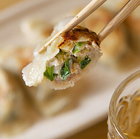 種類豊富なドリンクと自慢の食べ放題コース