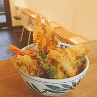 和食出身の料理人が、一杯ずつ丁寧に仕上げる天丼
