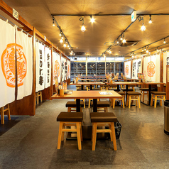 【多様なシーンに◎】158名様迄利用可能の大小テーブル席完備★食事・飲み会等、様々なシーンに対応致します!