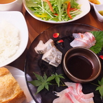 厳選素材の【瀬戸内天然魚お造り　カルパッチョランチ】バゲットorライス、スープ、ドリンクバー付