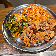 ピリ辛ビビン麺