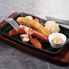 九州限定！糸島いきさん牧場のソーセージ4種盛合せの写真