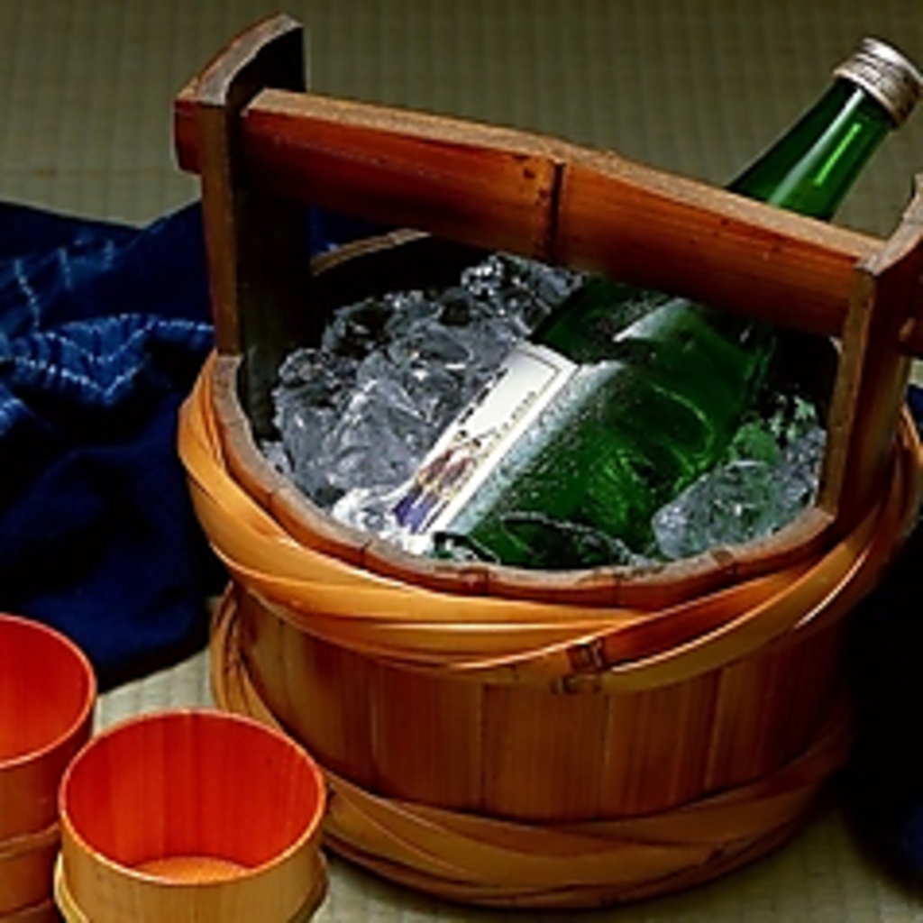 プレミアム飲み放題では北海道・青森地酒もおたのしみいただけます。