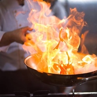 華々しいキャリアを誇る料理研究家の黄金レシピと職人技