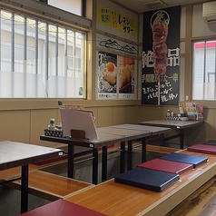 掘りごたつ席は可動式となっておりますので6名様、10名様などのご利用もお待ちしております。※ポスターの内容は変わりますので、あらかじめご了承ください。