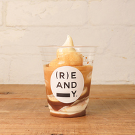 広々としたラウンジやスカイデッキで♪ソフトクリーム