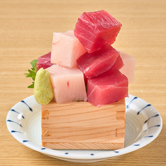 まぐろブツ２色枡盛り