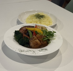 モナのチキンスープカレー