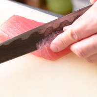 旬の新鮮な食材を心を込めて握ります