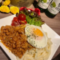 料理メニュー写真&nbsp;かけるハンバーグ温玉うどん