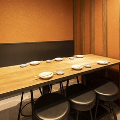 当店では、6名様でご利用いただけるお席をご用意しております。ゆったりとお食事をお楽しみいただけますので、ぜひご利用ください。 ※画像はイメージです。