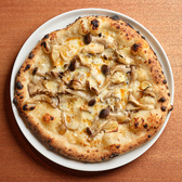 VISA、Master、JCB、AMEXなどの各種クレジットカードでのお支払いに対応しております。現金を多く持ち歩かなくても安心してお食事を楽しめ、お会計もとってもスムーズ!スマートな決済で、最初から最後まで快適な時間を過ごしていただけるよう配慮しております。