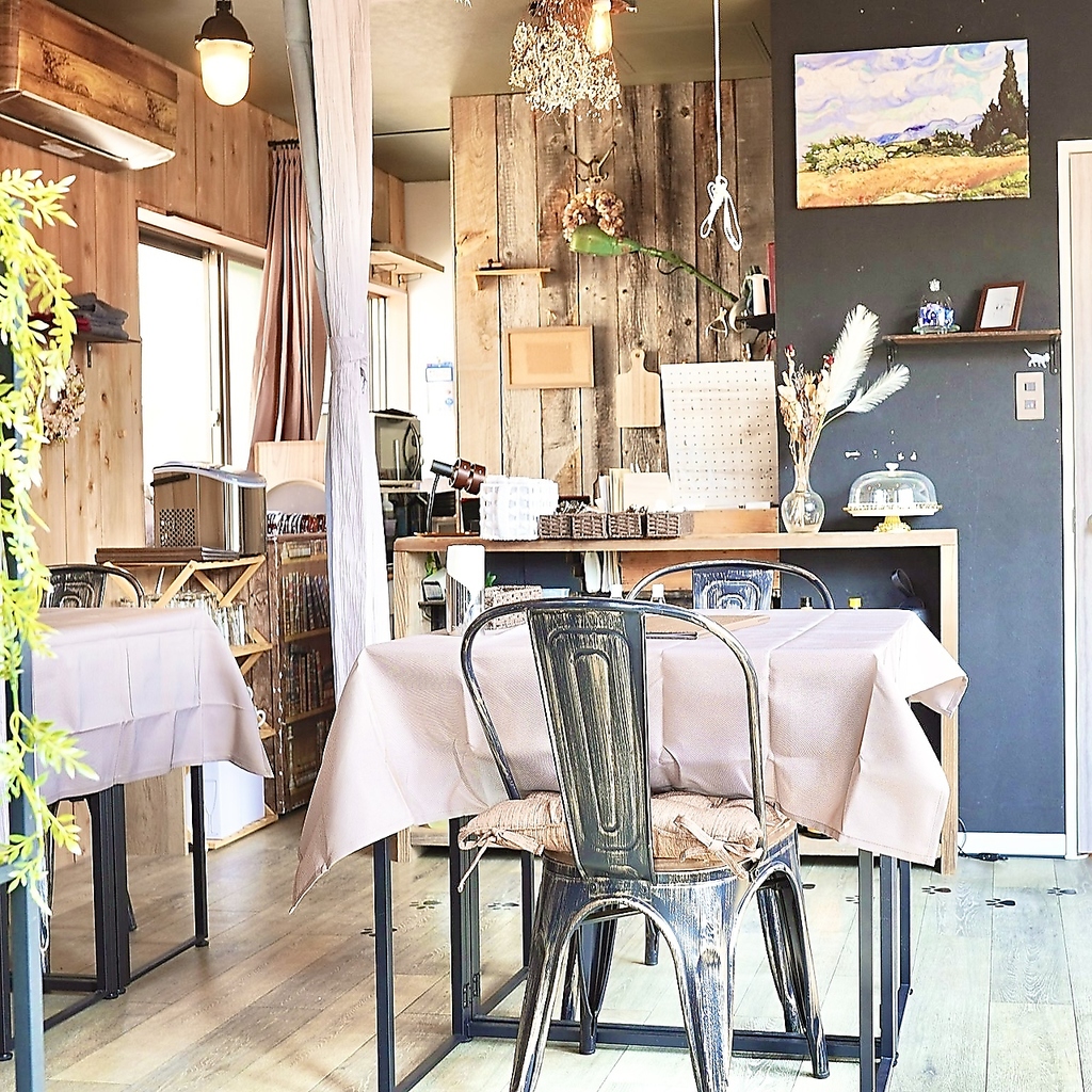 優雅なひと時を過ごせるお洒落なインテリア