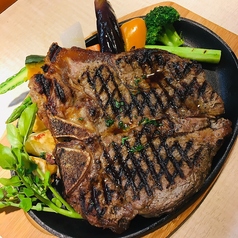 Tボーンステーキ
