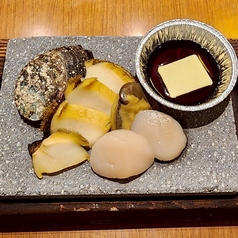 やわらか鮑!と帆立貝柱のバター醤油焼き