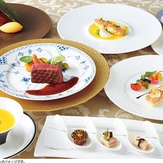 フレンチレストラン ロジェ 福山ニューキャッスルホテルのコース写真