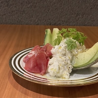 旬のフルーツを使用した創作料理が楽しめる