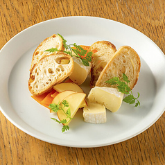 シェフおまかせチーズの盛り合わせ