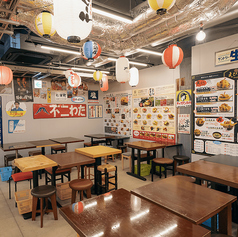 グループ宴会やご家族のお食事にぴったりなテーブル席を多数完備☆人数に合わせてご利用いただけます！