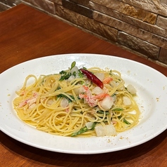 紅ズワイガニと春菊とかぶの柚子香るペペロンチーノ