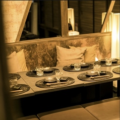 ご宴会&女子会にも◎ゆったりソファ席。ローテーブルでゆったりとお過ごしいただけます。