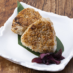 香ばしおかか醤油の焼きおにぎり (2個)
