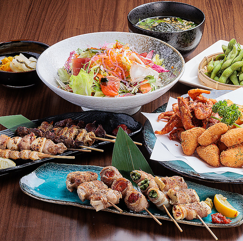 地鶏を使用した絶品炭火焼を、当店厳選の15種のレモンのお酒と一緒にどうぞ♪