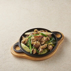 炭火焼鶏ハラミの旨塩炒め