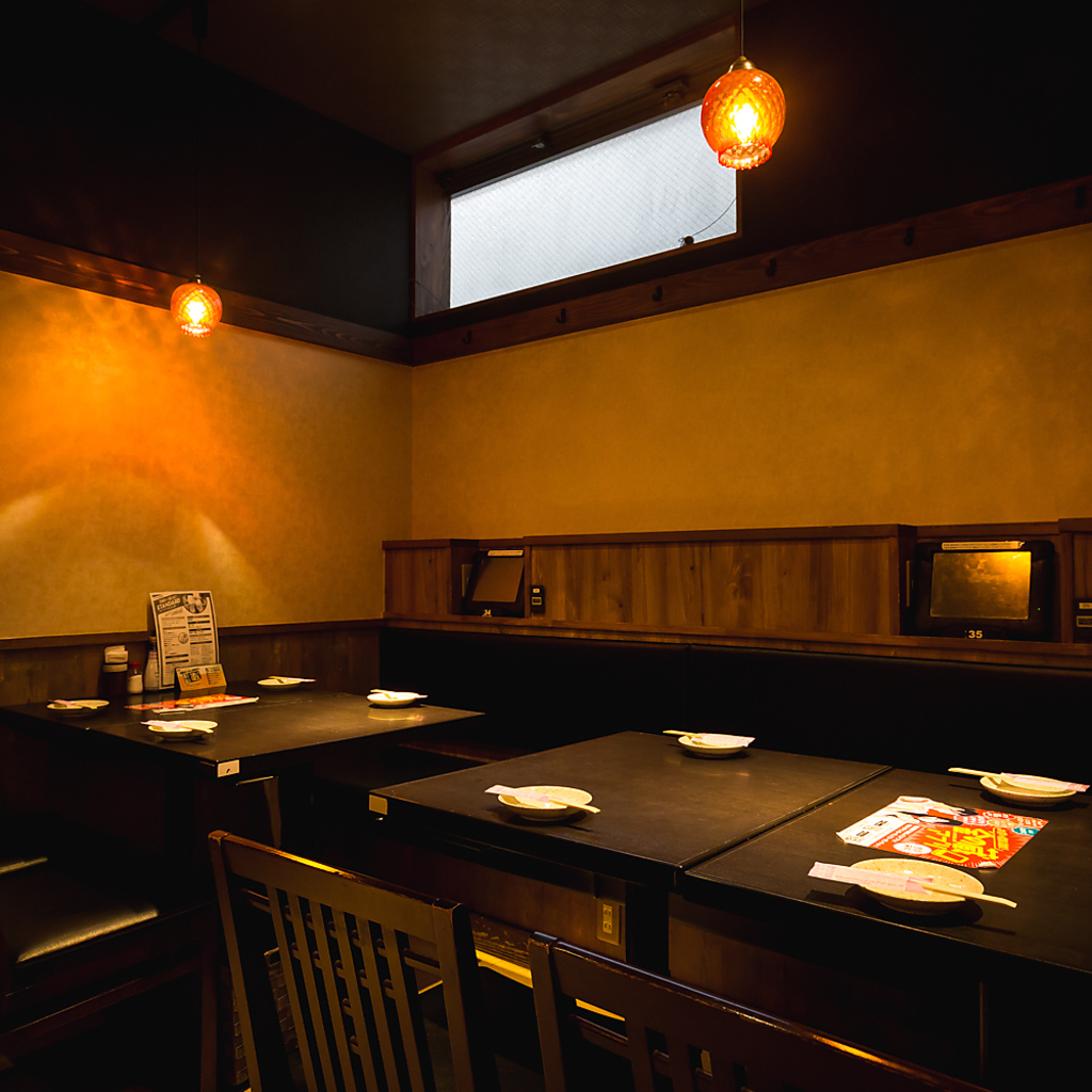 落ち着いた雰囲気の店内！ごゆっくりおくつろぎ下さい♪